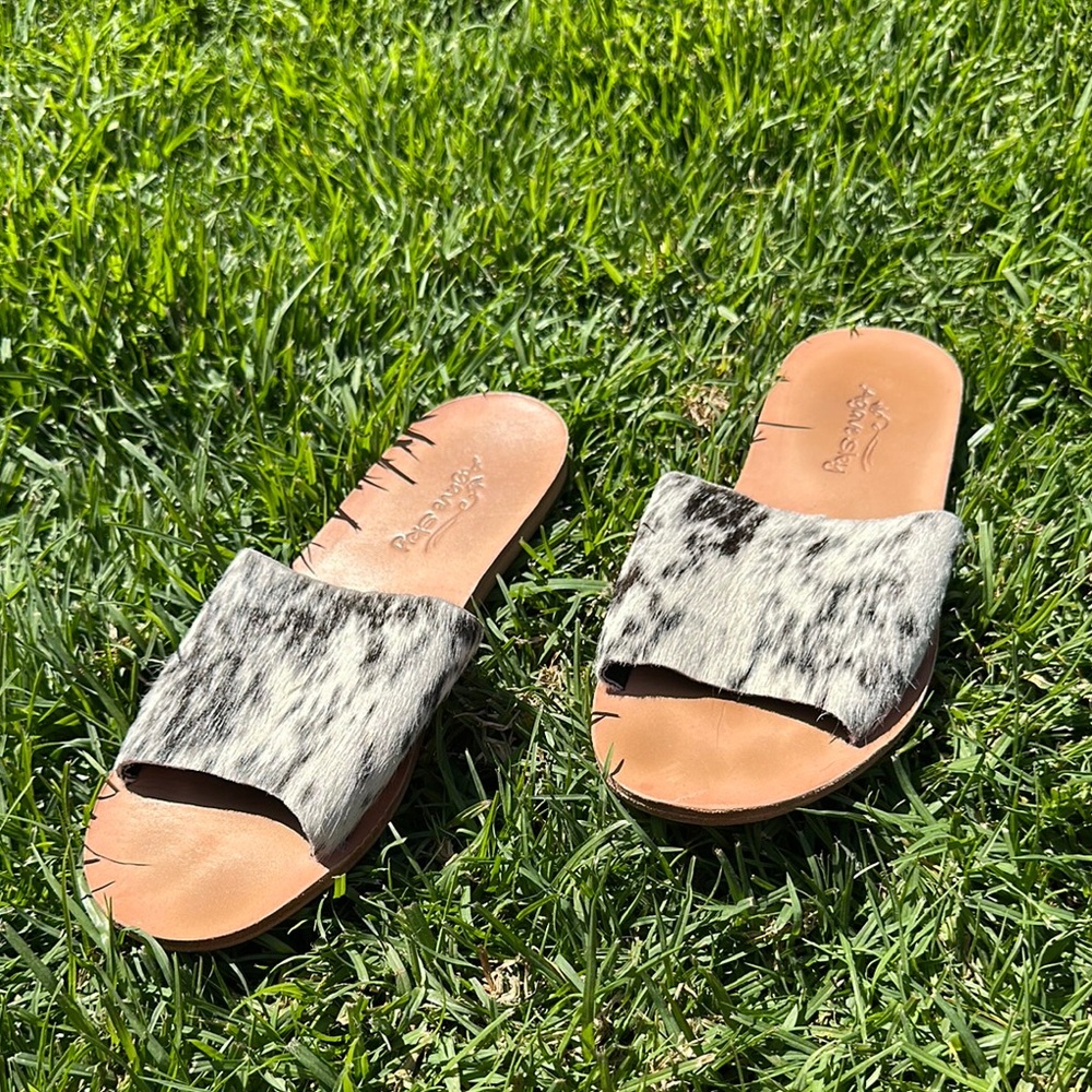 Agave Sky Cowhide Black & White Women's Sandals 7 8 No Roots Boots